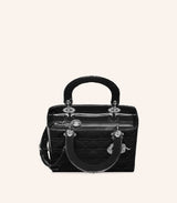 Tas Dior Medium Lady Dior Bag Patent Cannage Calfskin